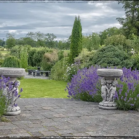 Bed & Breakfast Willowbrook 4*